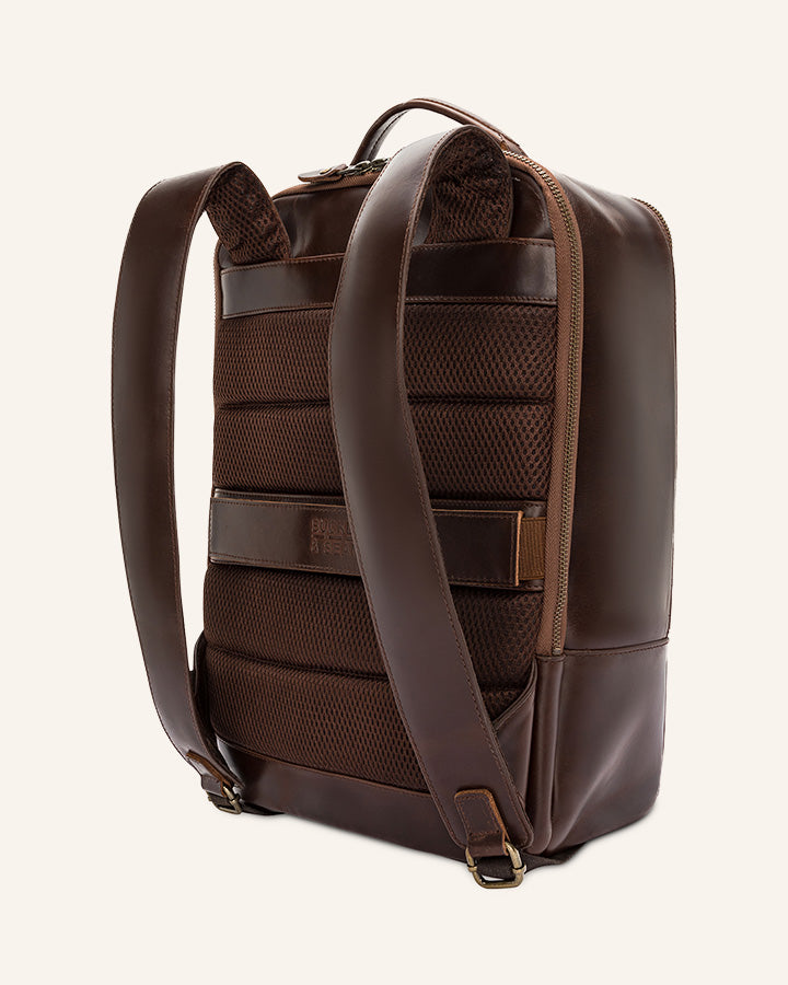 Buckle & Seam Leon Rucksack Leder braun 13,5 L 15 Zoll