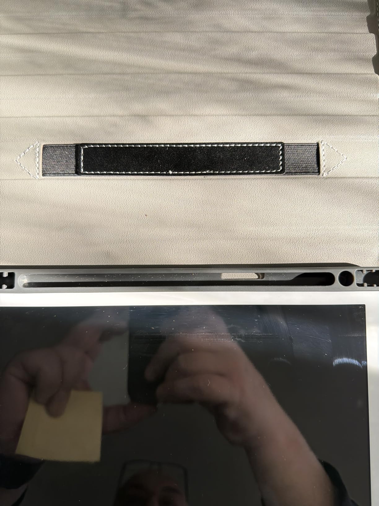 ARVOK Basic iPad Hülle 10,9 Zoll Grau-Braun mit Stifthalter