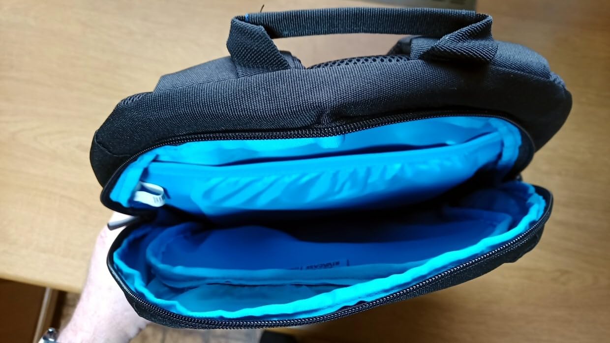 RIVACASE Aviva Laptop Rucksack 15,6 Zoll Schwarz 15L wasserabweisend