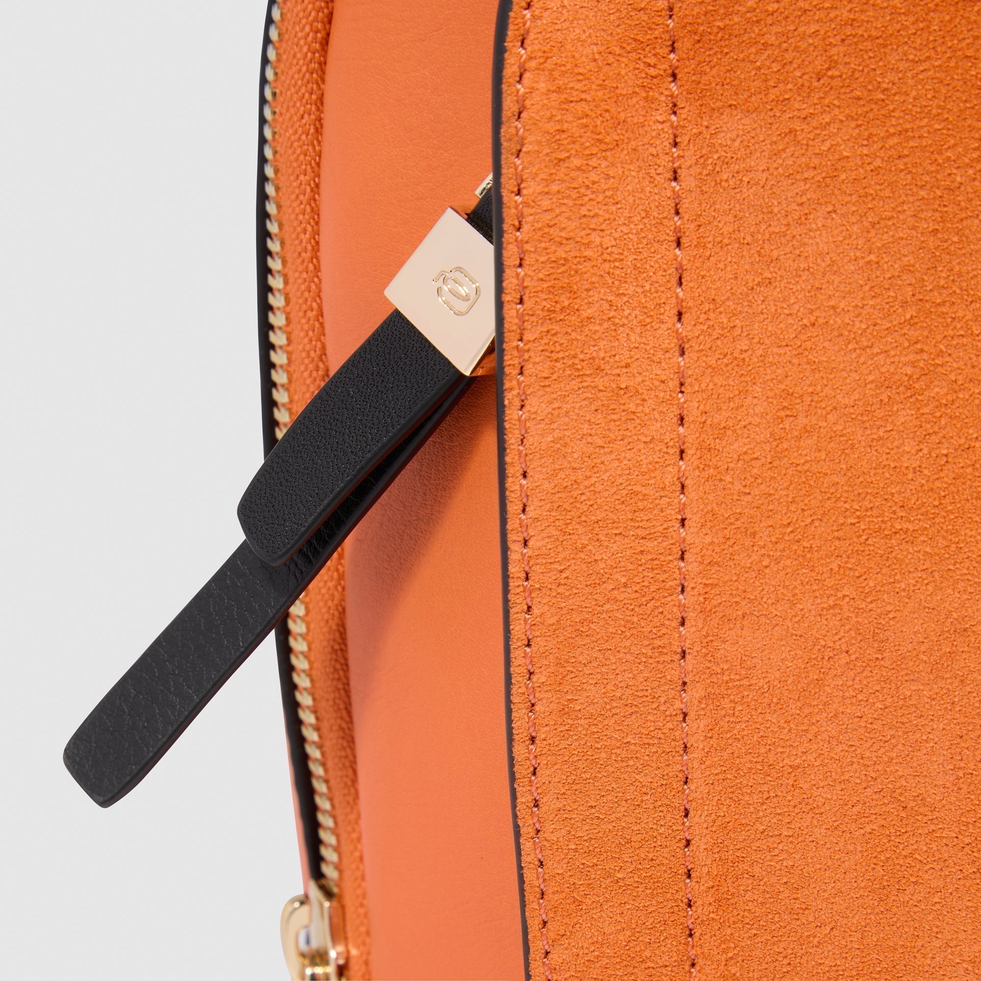 Piquadro Lyra Damen Rucksack iPadfach MS Leder RFID