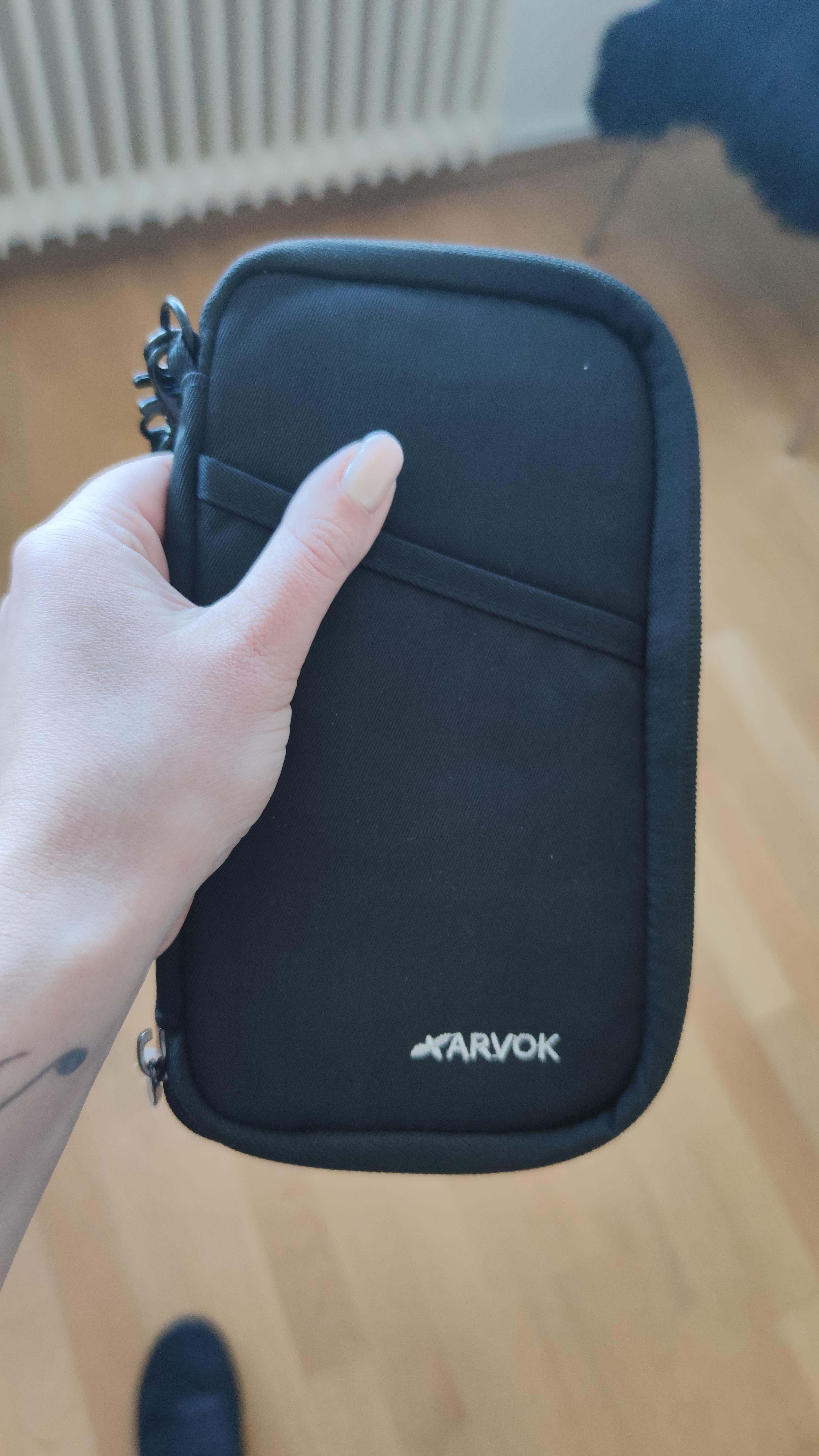 Arvok Travel Accessories Reisepasstasche Schwarz RFID Oxford