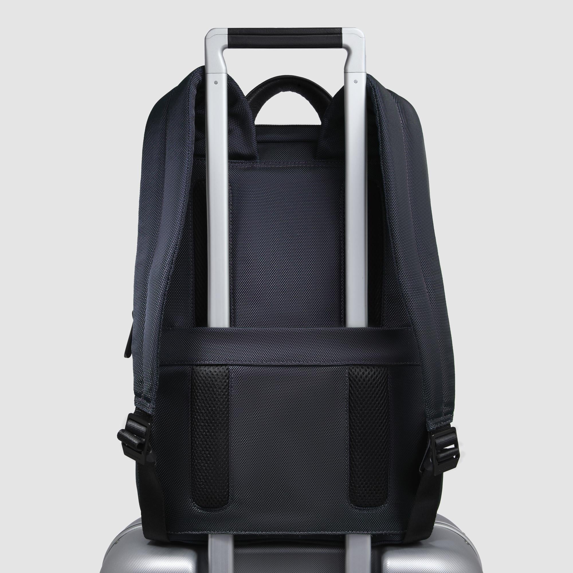 Piquadro Corner 2.0 Rucksack 14 Zoll Recycling schwarz N