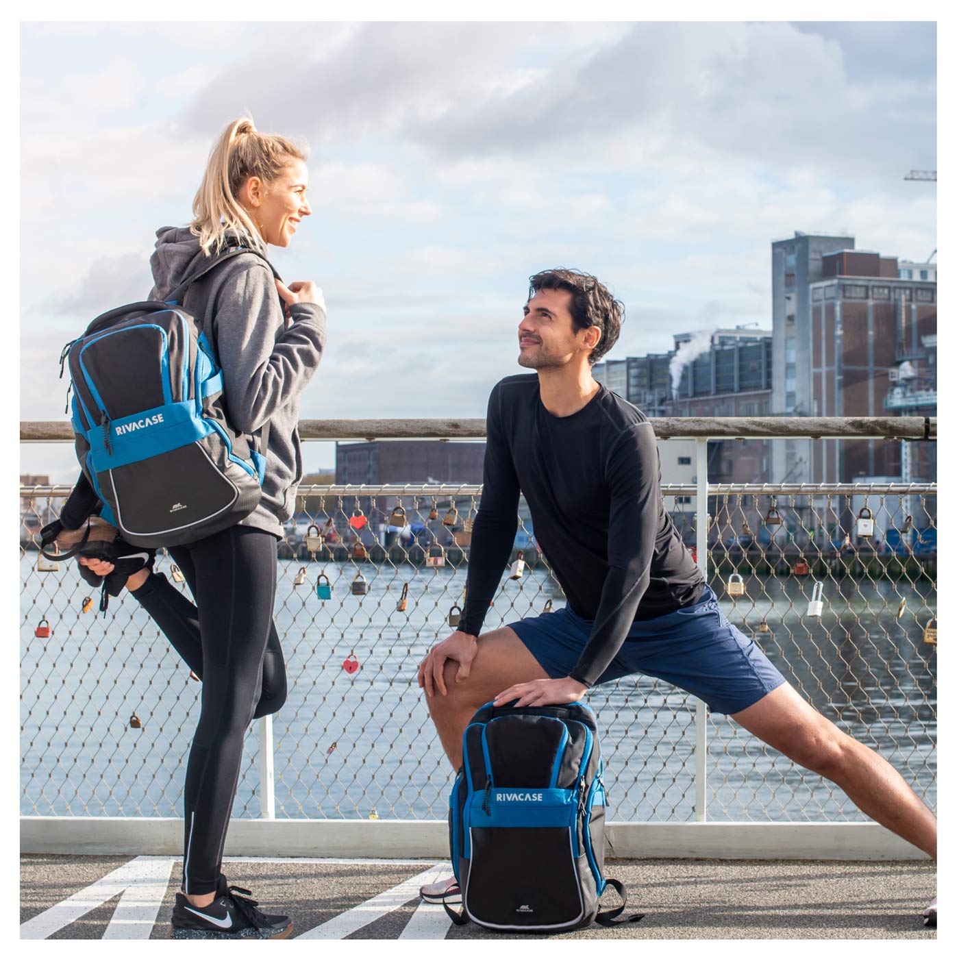 RIVACASE Ipanema Laptop-Rucksack 17,3 Zoll Blau-Schwarz