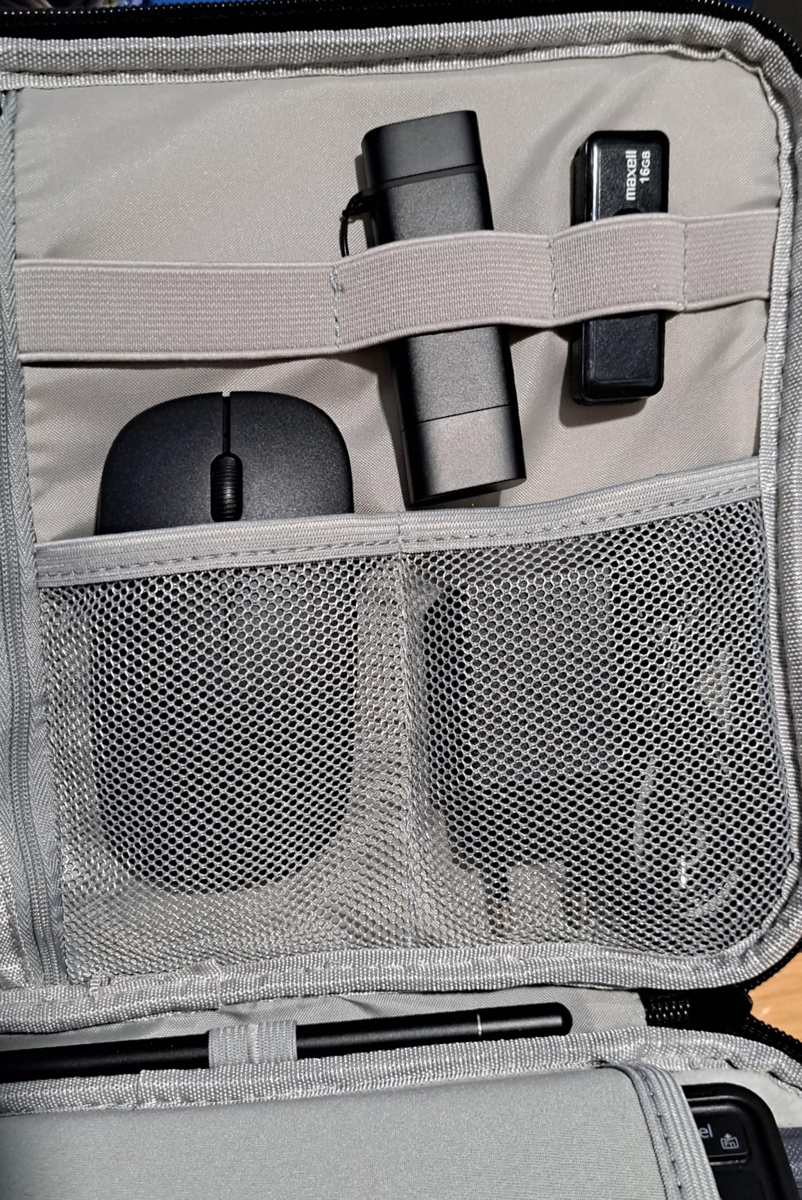 ARVOK Basic Tablet-Tasche 11 Zoll Sleeve mit Griff Schwarz