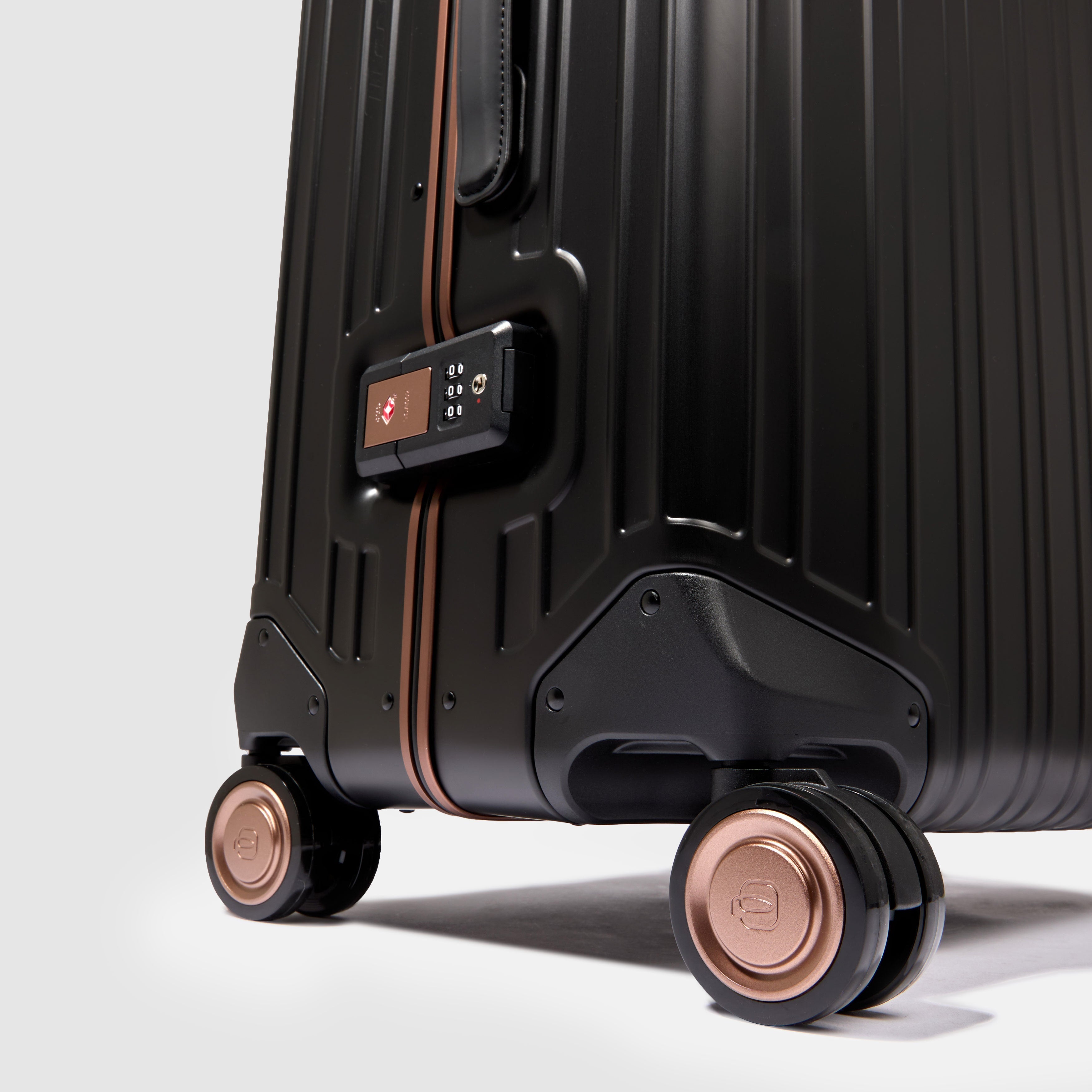 Piquadro PQLM Maserati Trolley Aluminium schwarz 4 Rollen