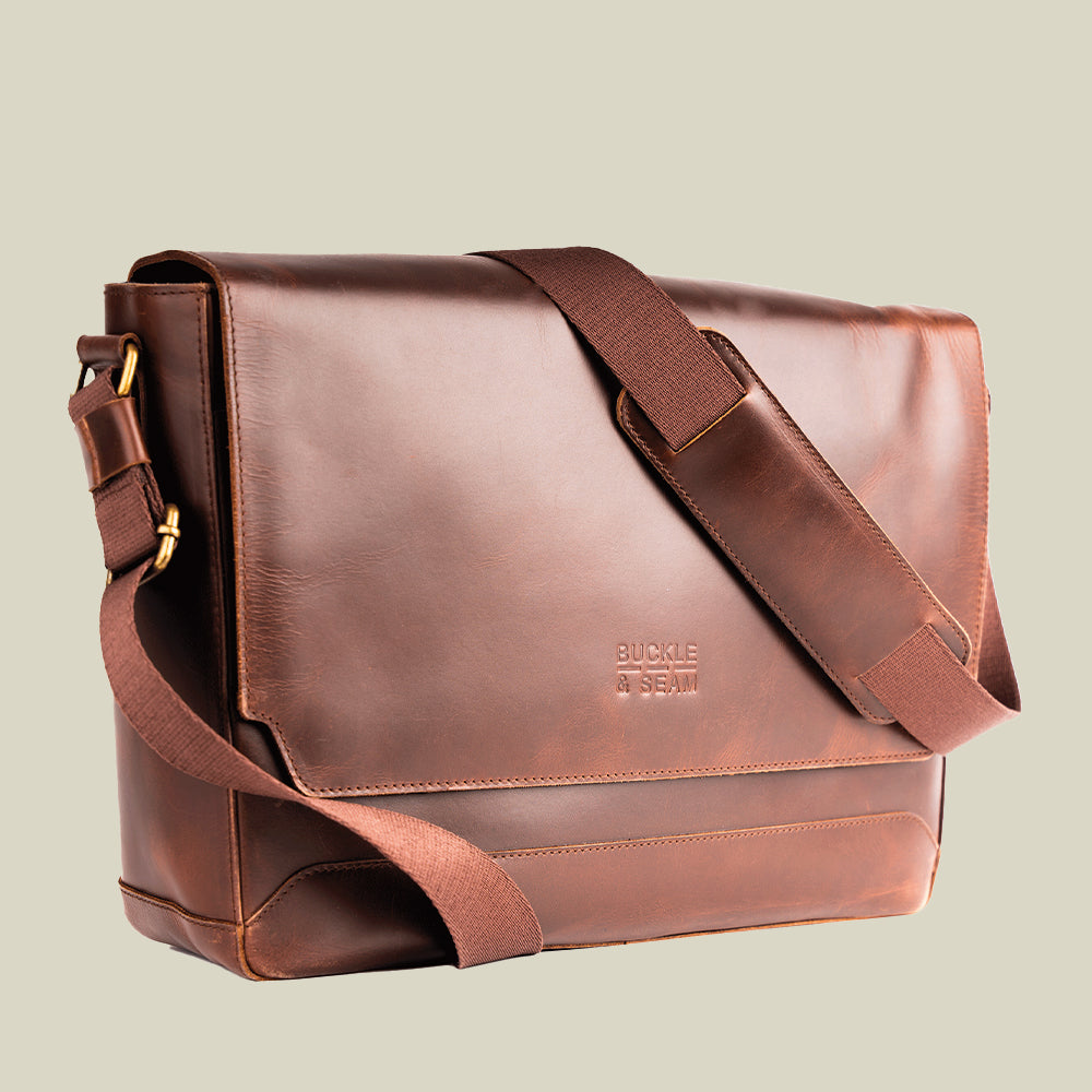 Buckle & Seam Times Messenger Bag Leder mit Laptopfach 15,7 Zoll Blau