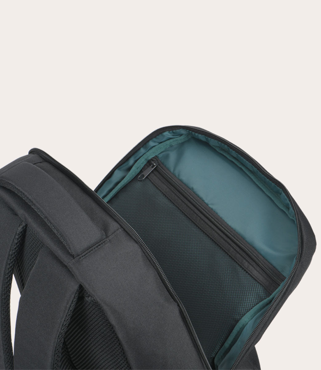 Tucano Sirio Rucksack 15,6 Zoll Laptopfach recycelt schwarz