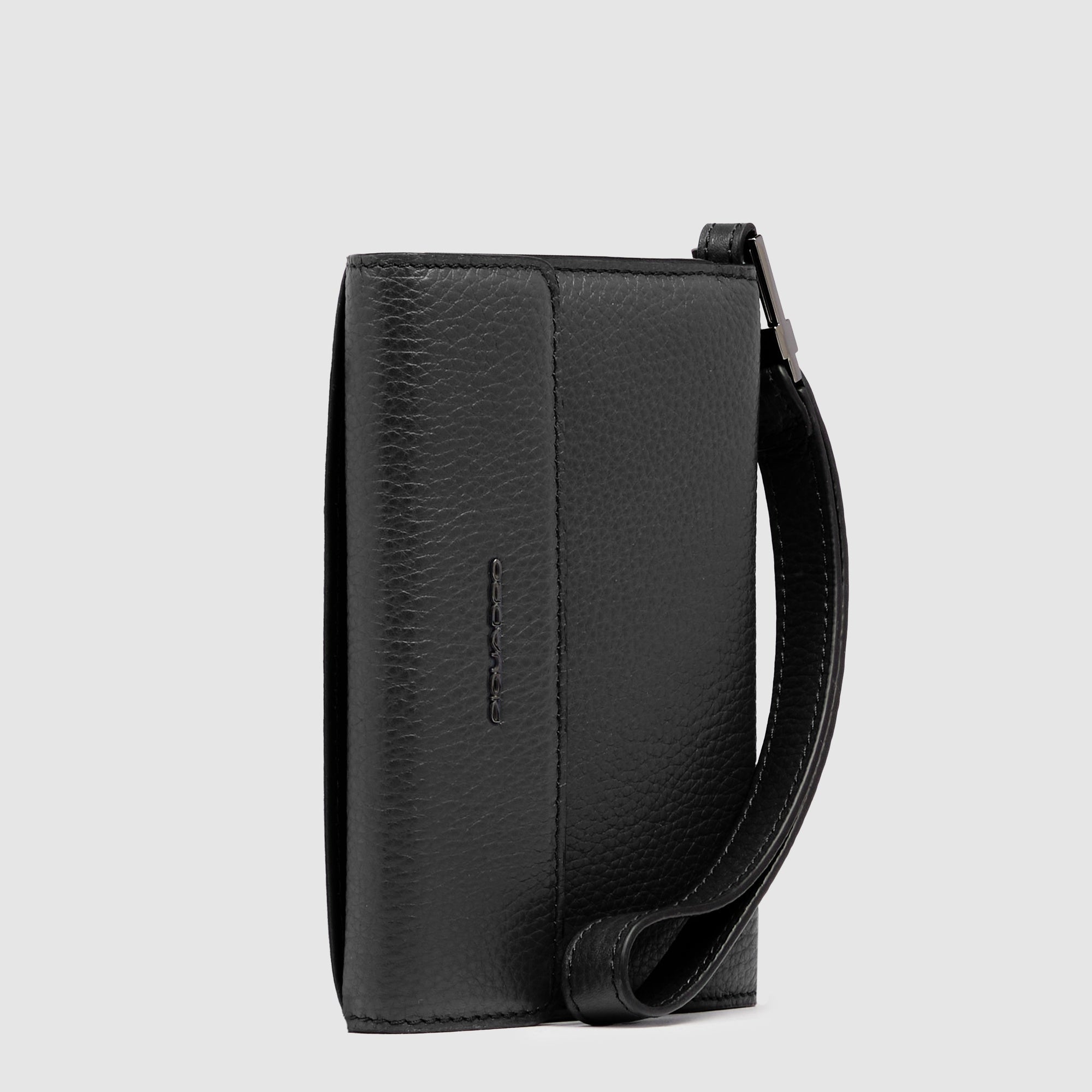Piquadro Blue Square Reisepasshülle Leder schwarz Modus