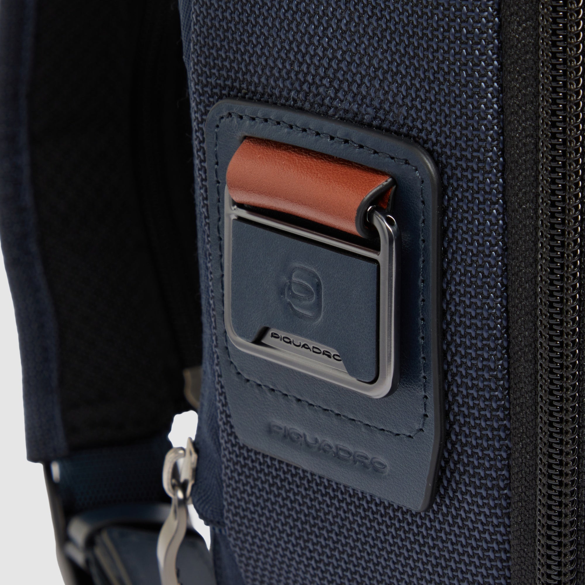 Piquadro Rover Sling Herren erweiterbar Blau für iPad