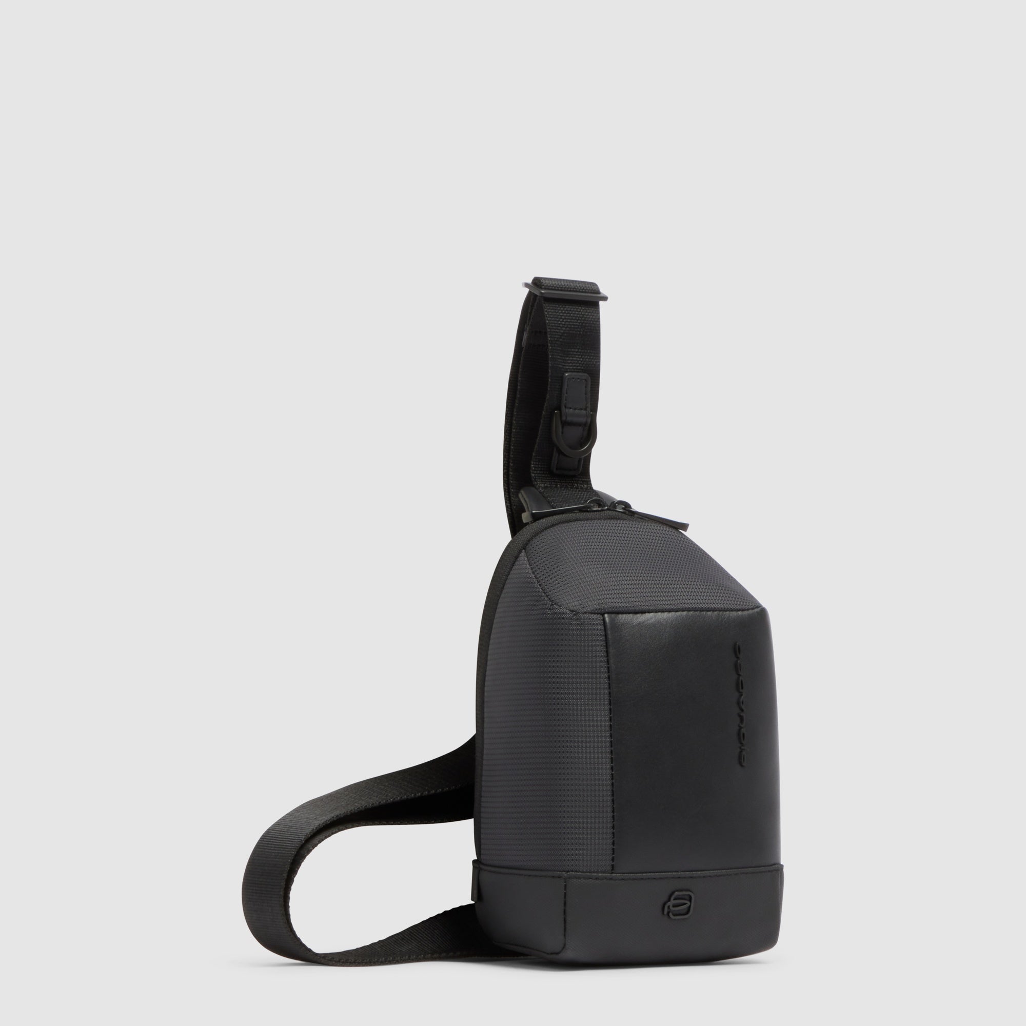 Piquadro Corner 2.0 Handytasche Recycling-Gewebe Schwarz