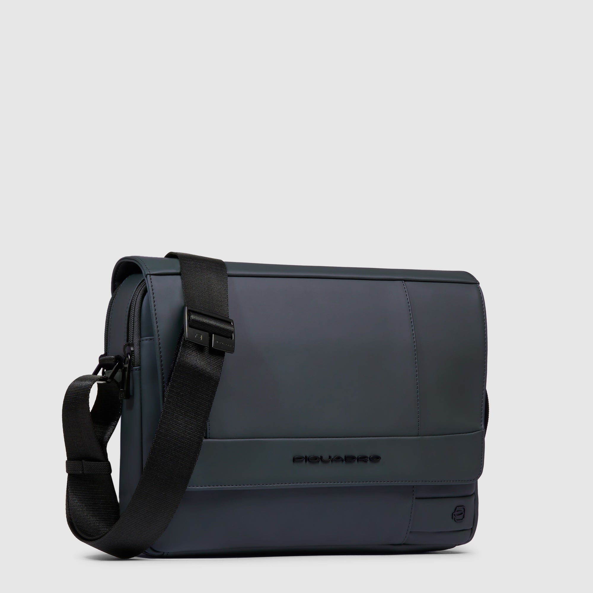 Piquadro Brief Messenger Herren Schwarz Wasserabweisend iPad