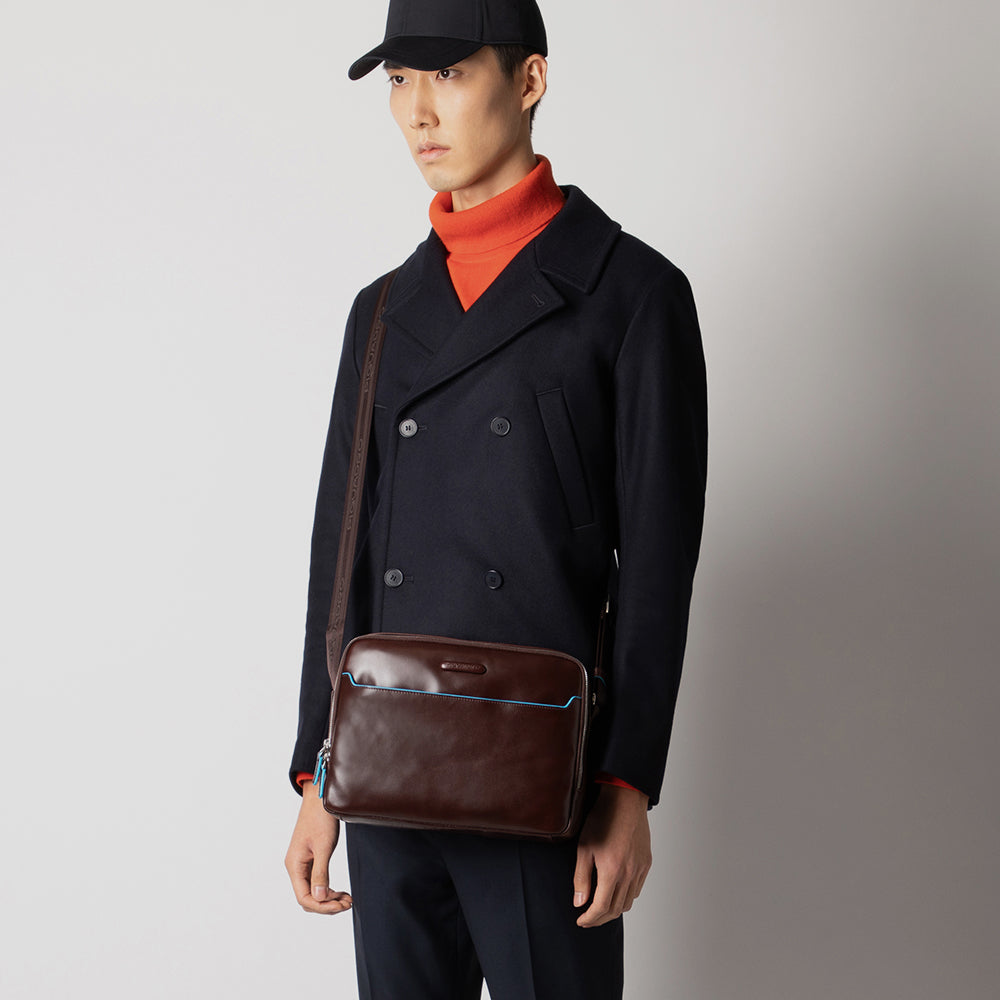 Piquadro Urban Umhängetasche 2 Fächer blau Leder