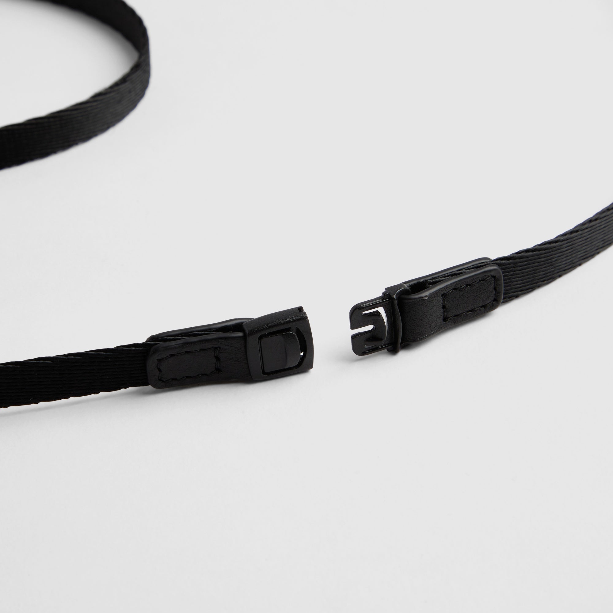 Piquadro Blue Square Ausweishalter Leder schwarz Karabiner