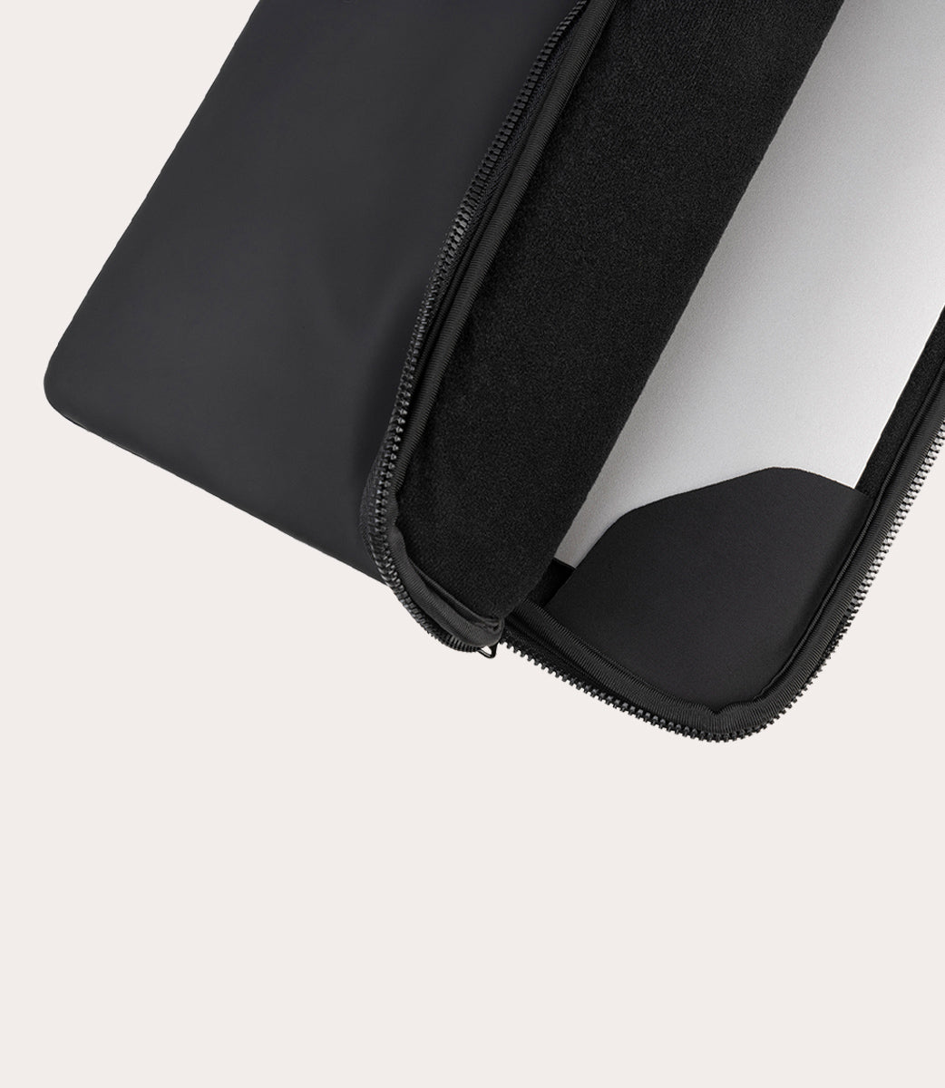 Tucano Gommo Sleeve 15,6 Zoll Laptoptasche Schwarz Gummi