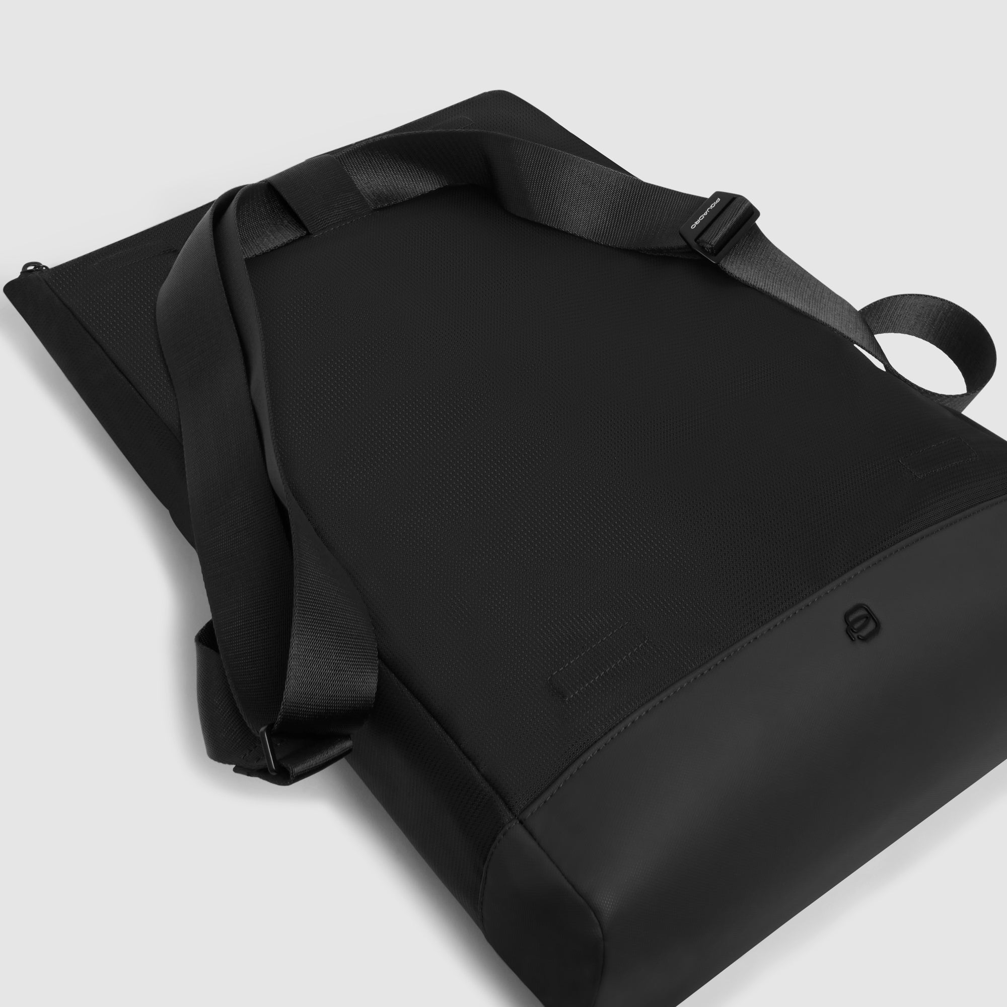 Piquadro Rover Messenger 13,3 Zoll Rucksack Schwarz