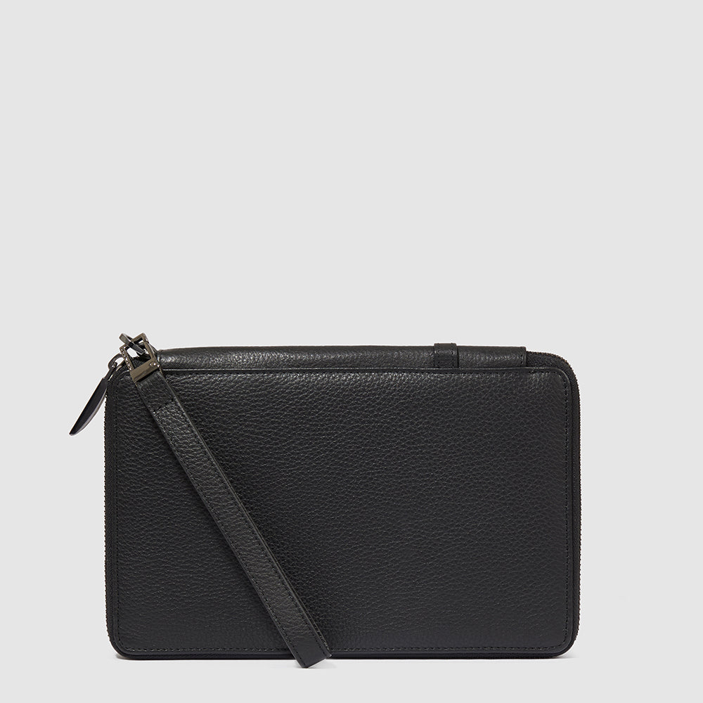 Piquadro Blue Square Reisedokumententasche Schwarz Leder RFID