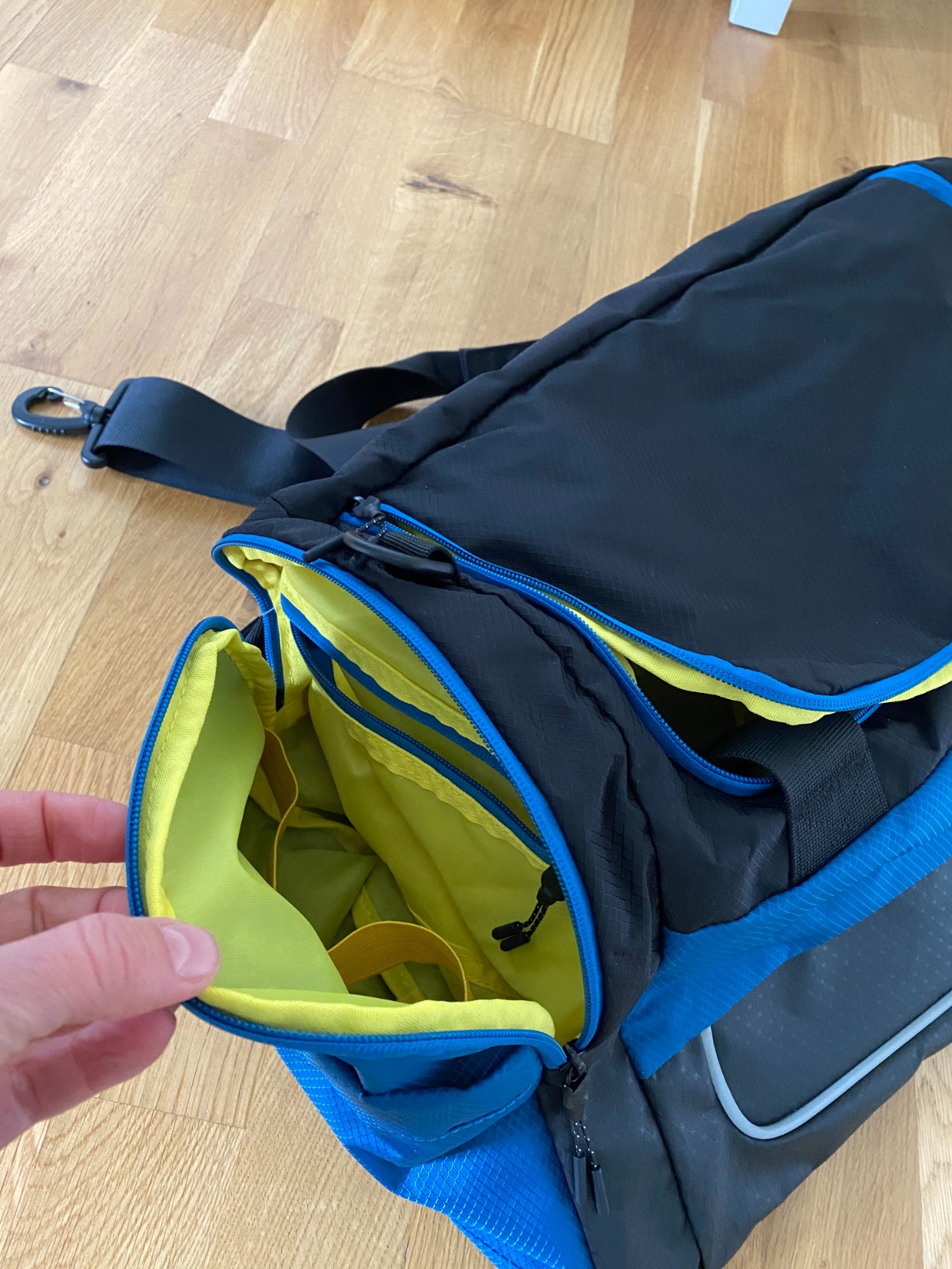RIVACASE Torngat 5235 Weekender 30 Liter mit Schuhfach