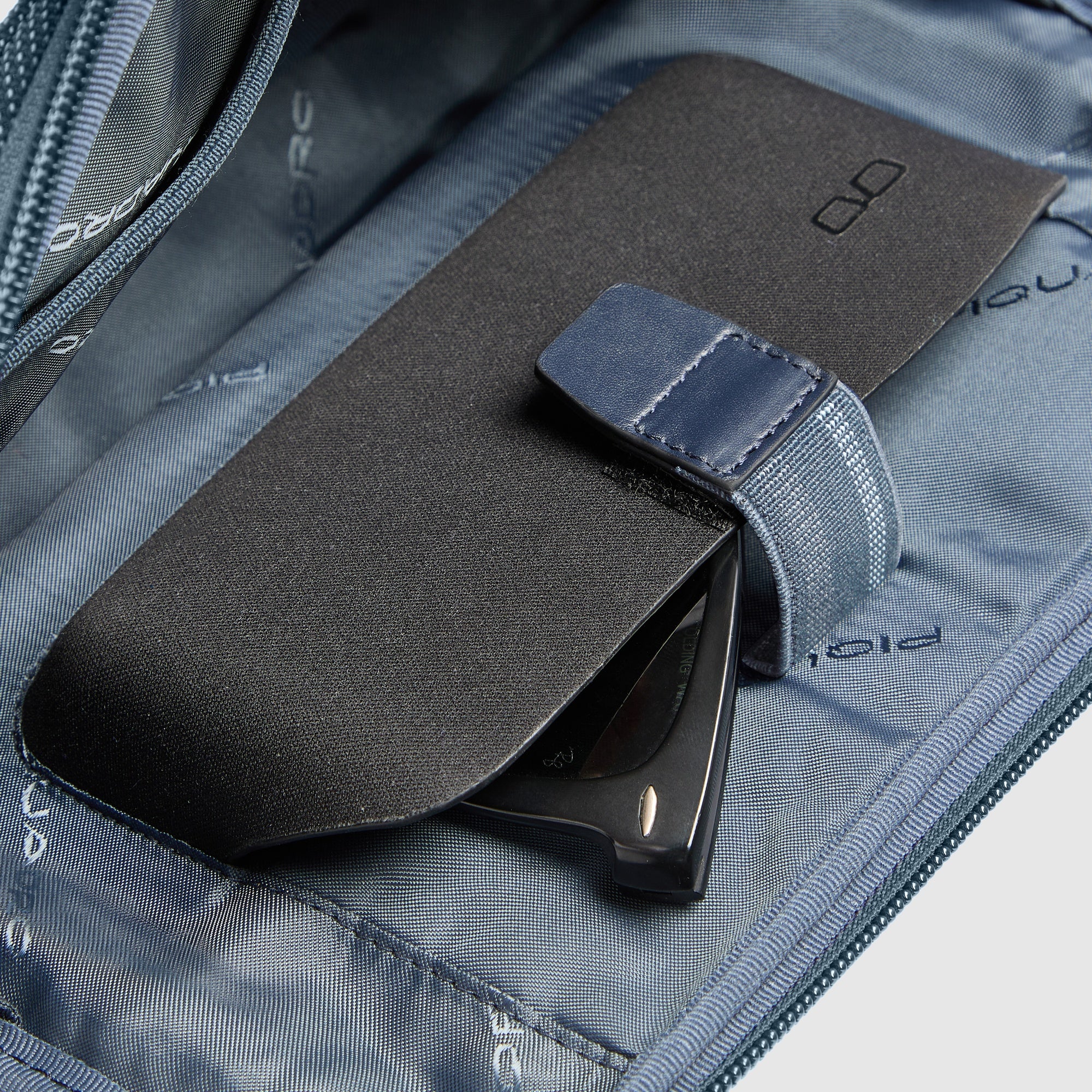 Piquadro Corner 2.0 Gürteltasche Herren Schwarz Recycelt