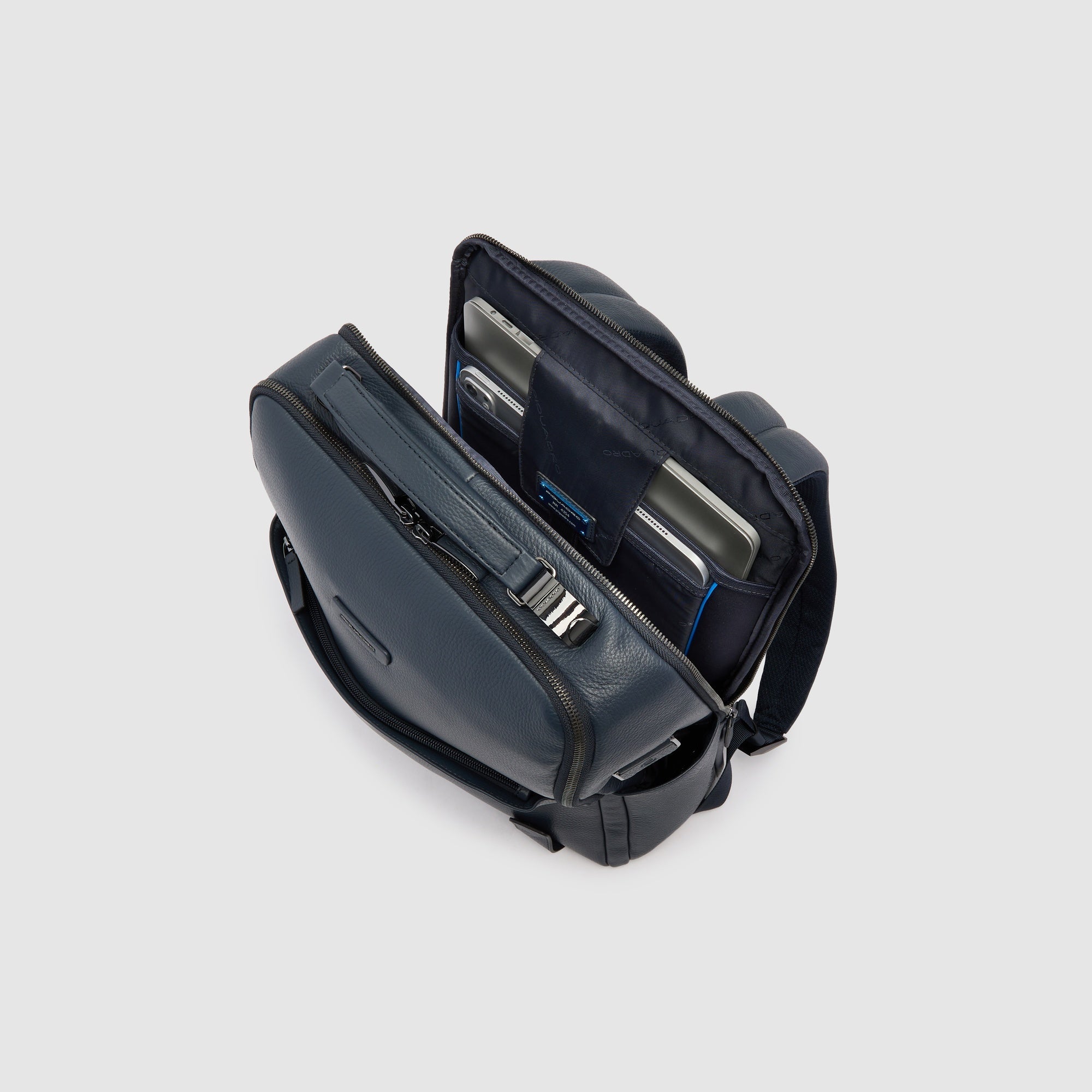 Piquadro Urban Rucksack 15,6 Zoll Laptop Blau schlank